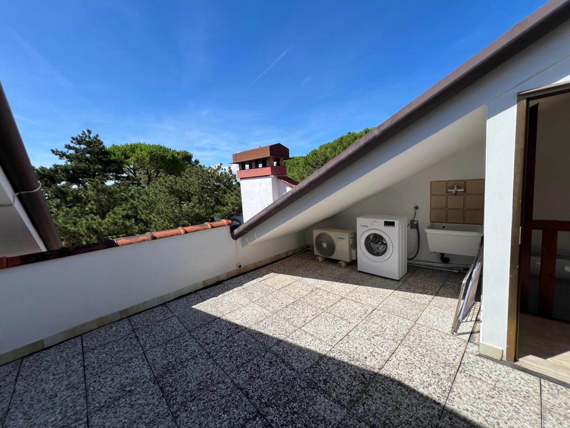 Casa Bianca Village Apartments Lignano Sabbiadoro Exterior foto