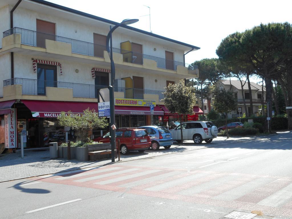 Casa Bianca Village Apartments Lignano Sabbiadoro Exterior foto